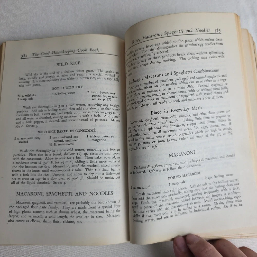 Vintage 1944 The Good Housekeeping Cook Book Hardcover Plaid Rinehart
